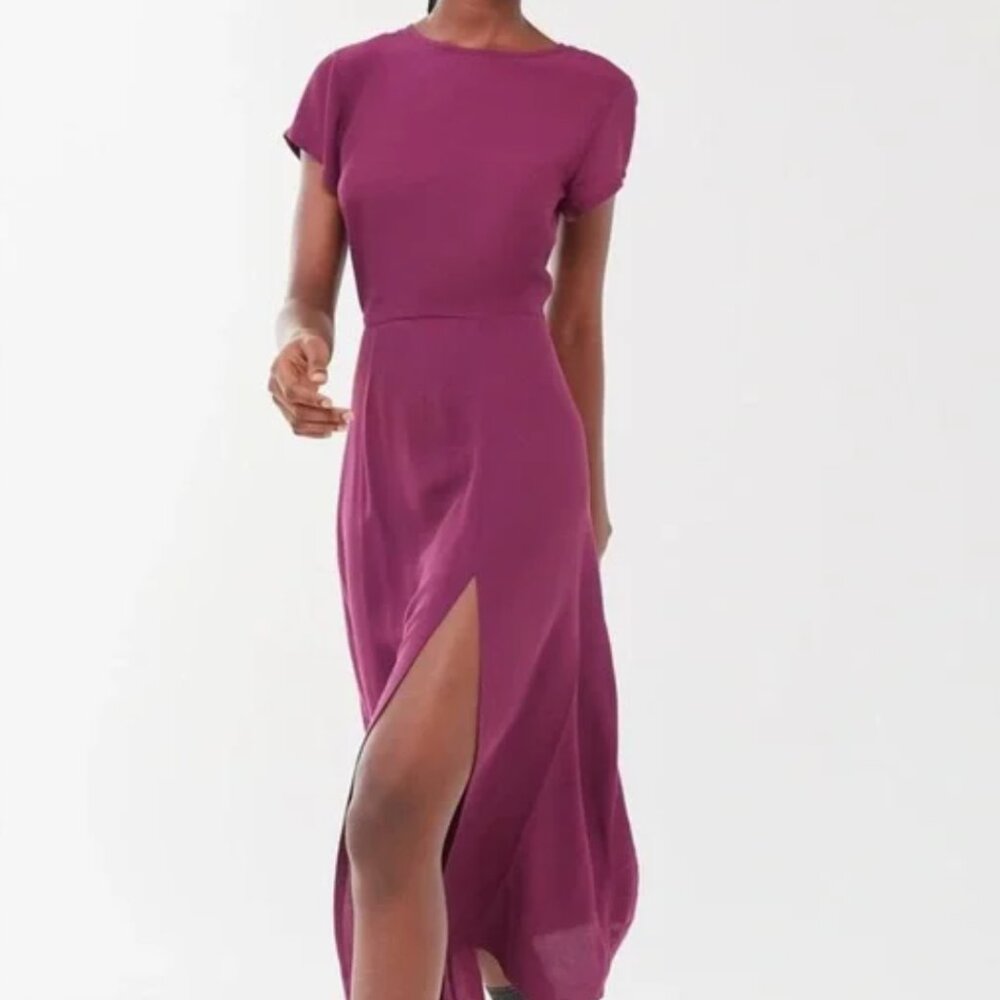 NWT UO Lindsey Side-Slit Cap-Sleeve midi dress